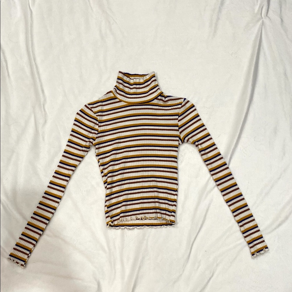 Striped turtle neck